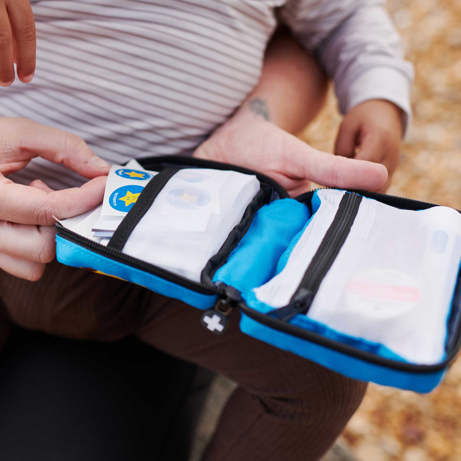 Mini First Aid Kit - Image 8